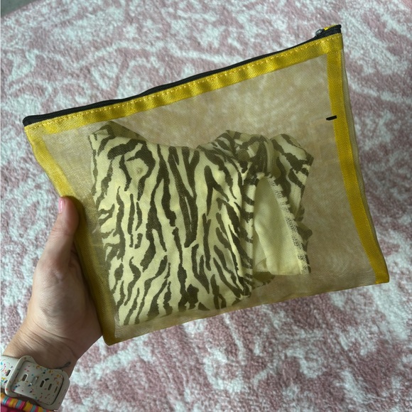 Sauvage Zebra One Piece size Medium - Picture 7 of 7